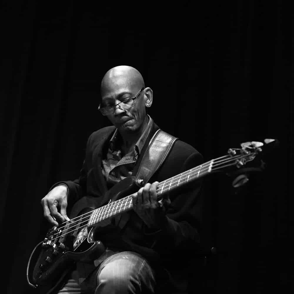 Reggie Washington Interview - Everyone Loves Guitar